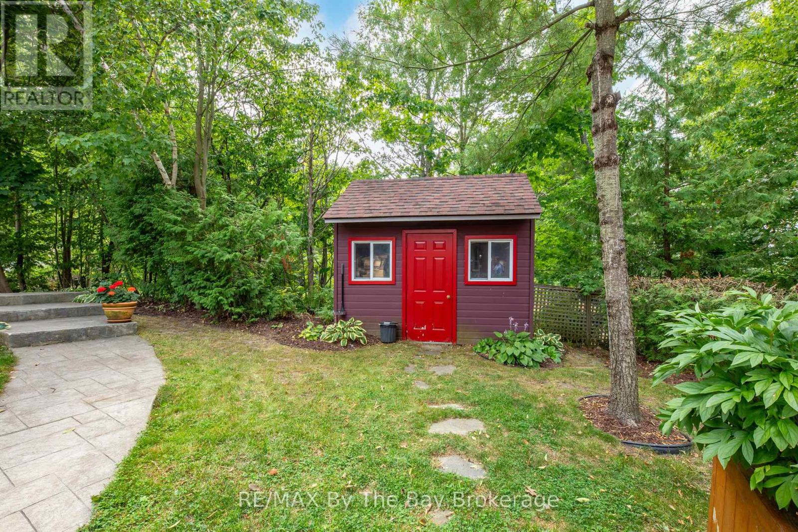 Photo 44 of 4104 East Shore Road, Severn ON