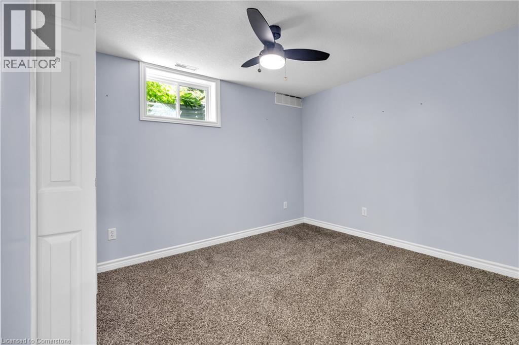 Photo 11 of 78 Potters Way Way, Woodstock ON