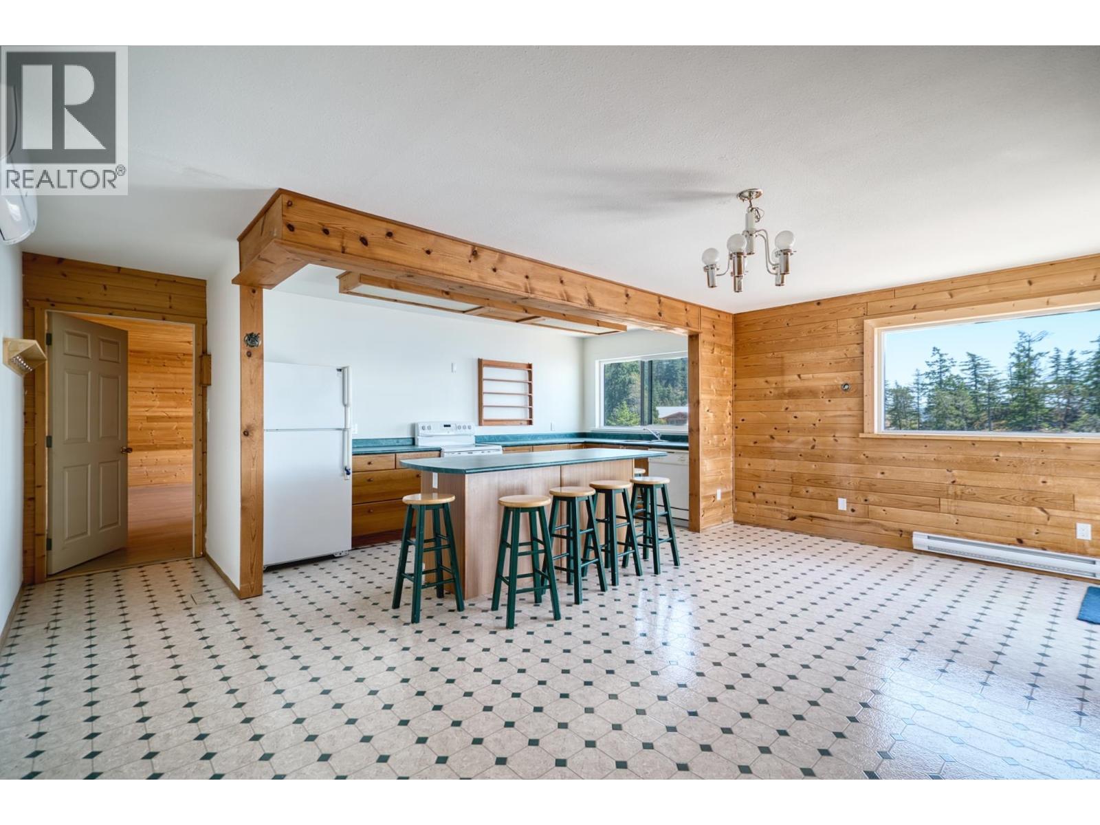 10881 SUNSHINE COAST HIGHWAY, Halfmoon Bay