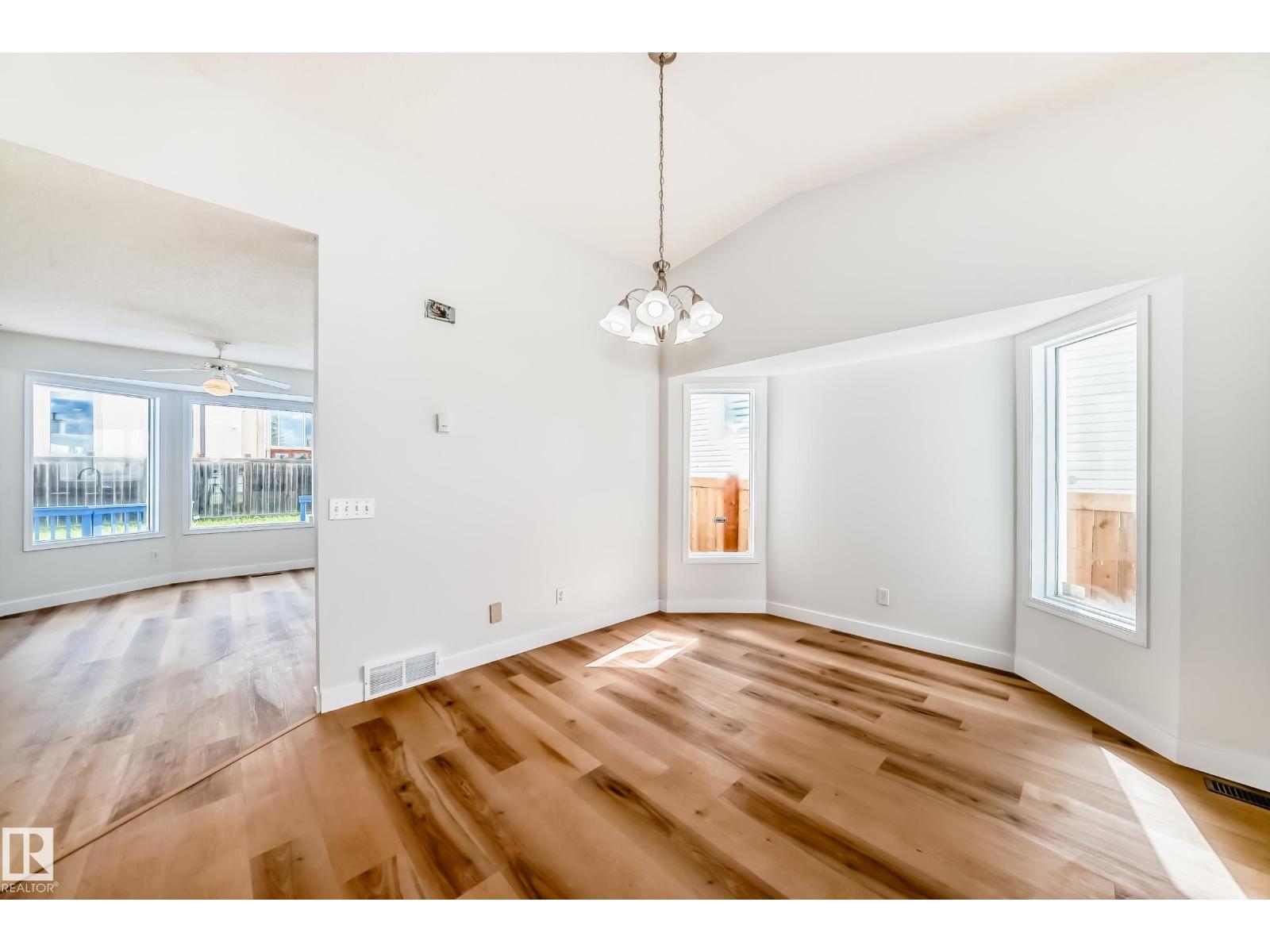 Photo 18 of 1141 60 St Nw, Edmonton AB