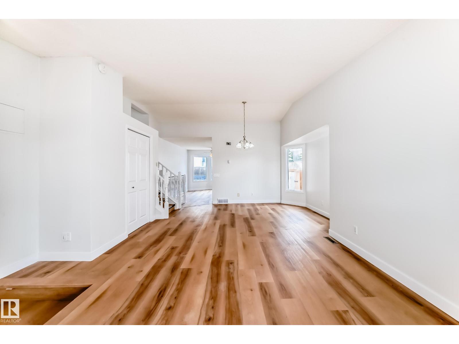 Photo 36 of 1141 60 St Nw, Edmonton AB