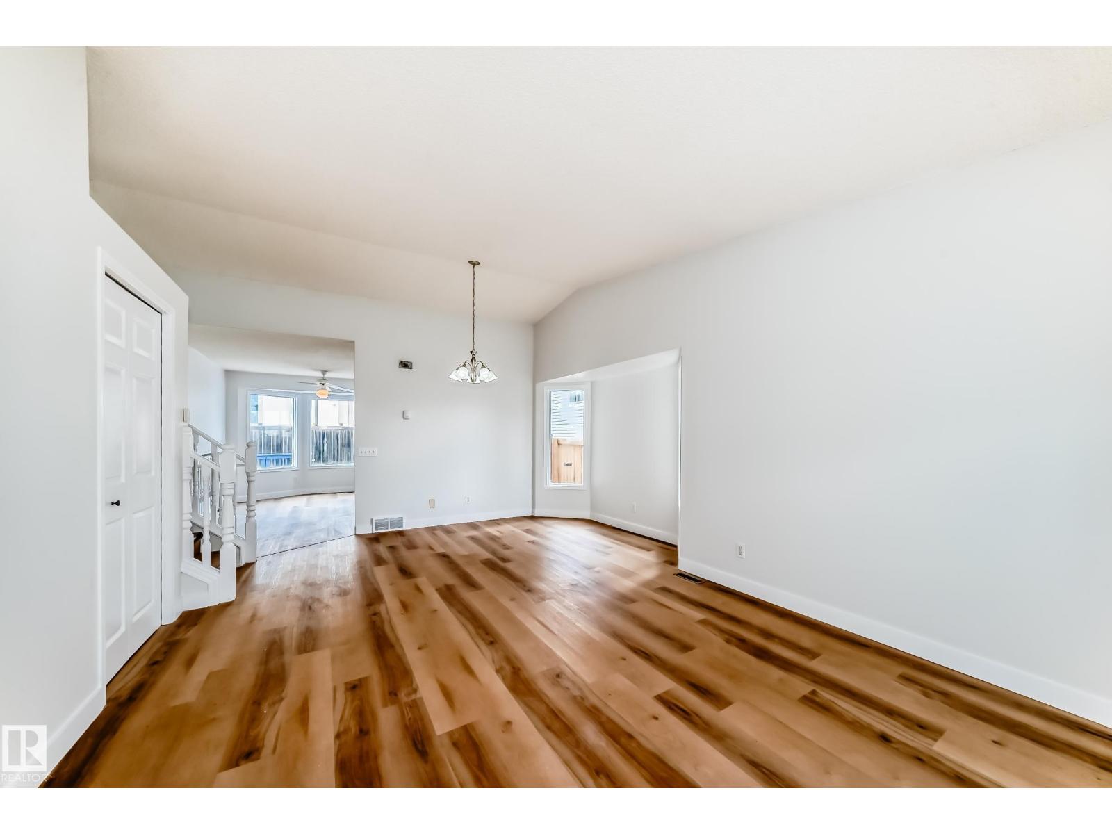 Photo 41 of 1141 60 St Nw, Edmonton AB