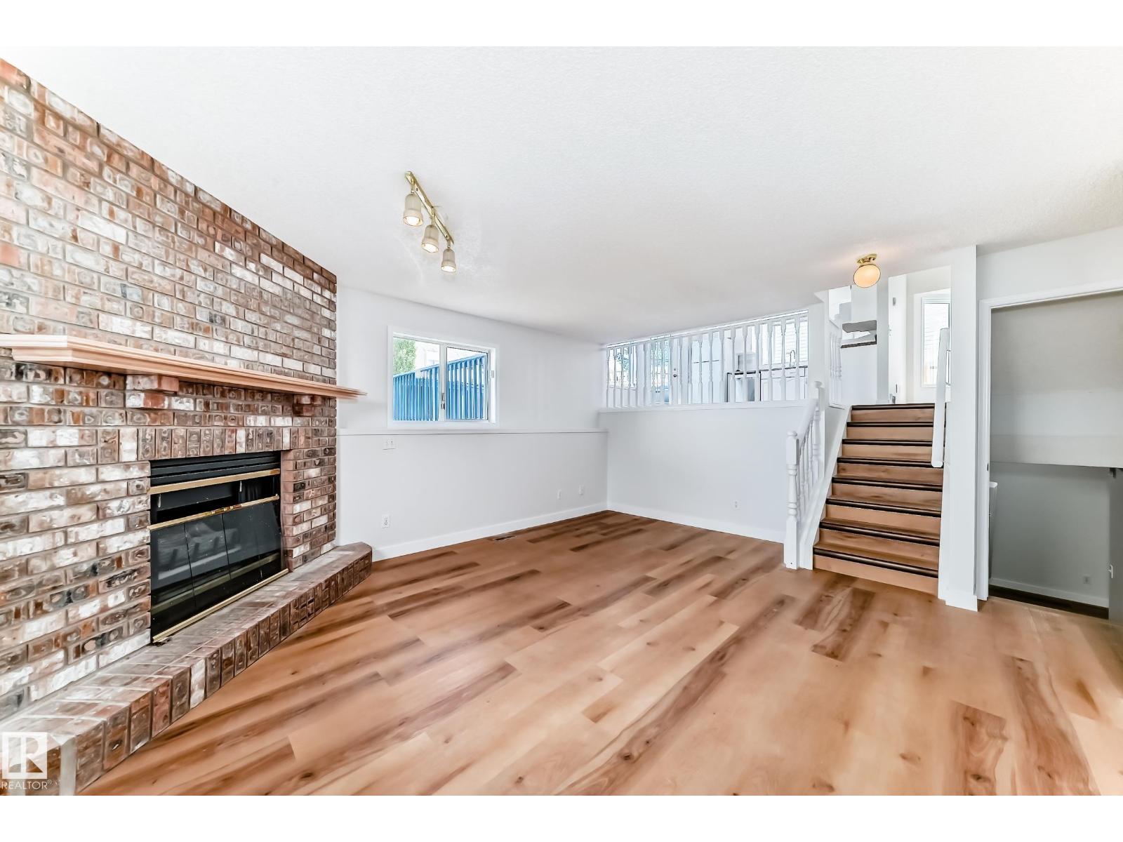 Photo 4 of 1141 60 St Nw, Edmonton AB