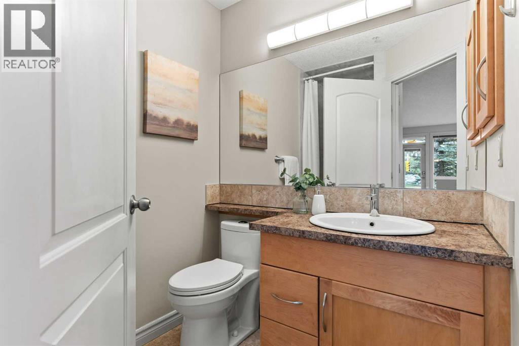 Single Family House for Sale in    Avenue NW Varsity Calgary 