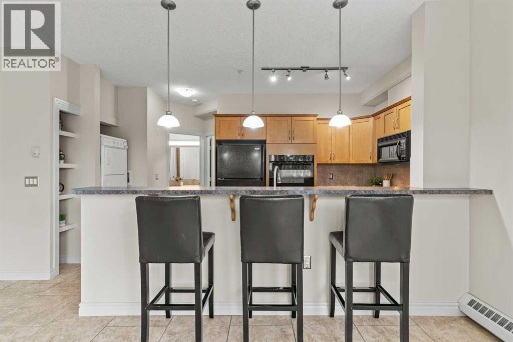 Single Family House for Sale in    Avenue NW Varsity Calgary 