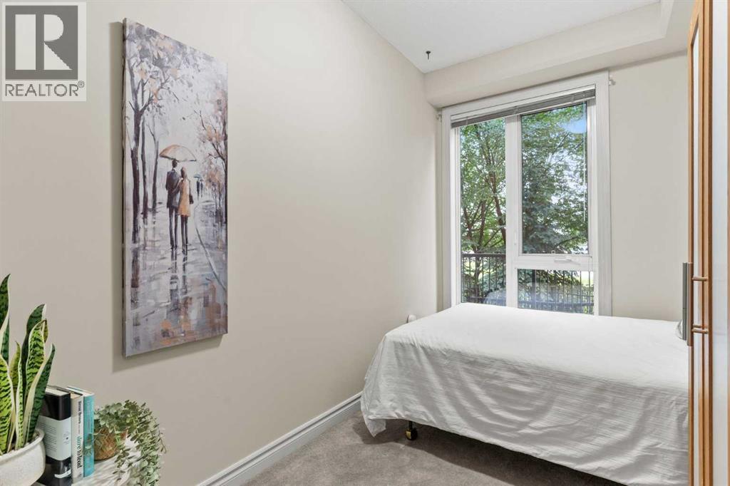 Single Family House for Sale in    Avenue NW Varsity Calgary 
