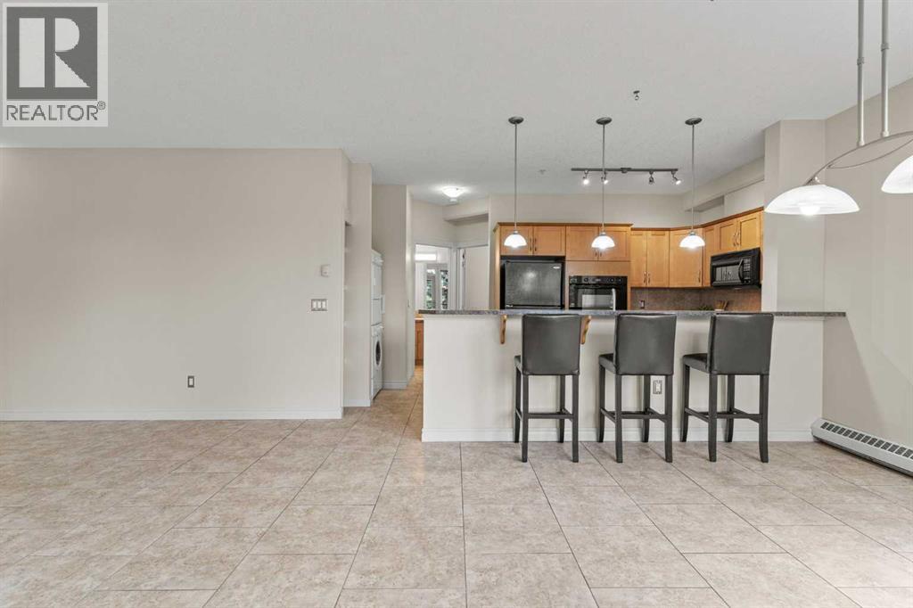 Single Family House for Sale in    Avenue NW Varsity Calgary 