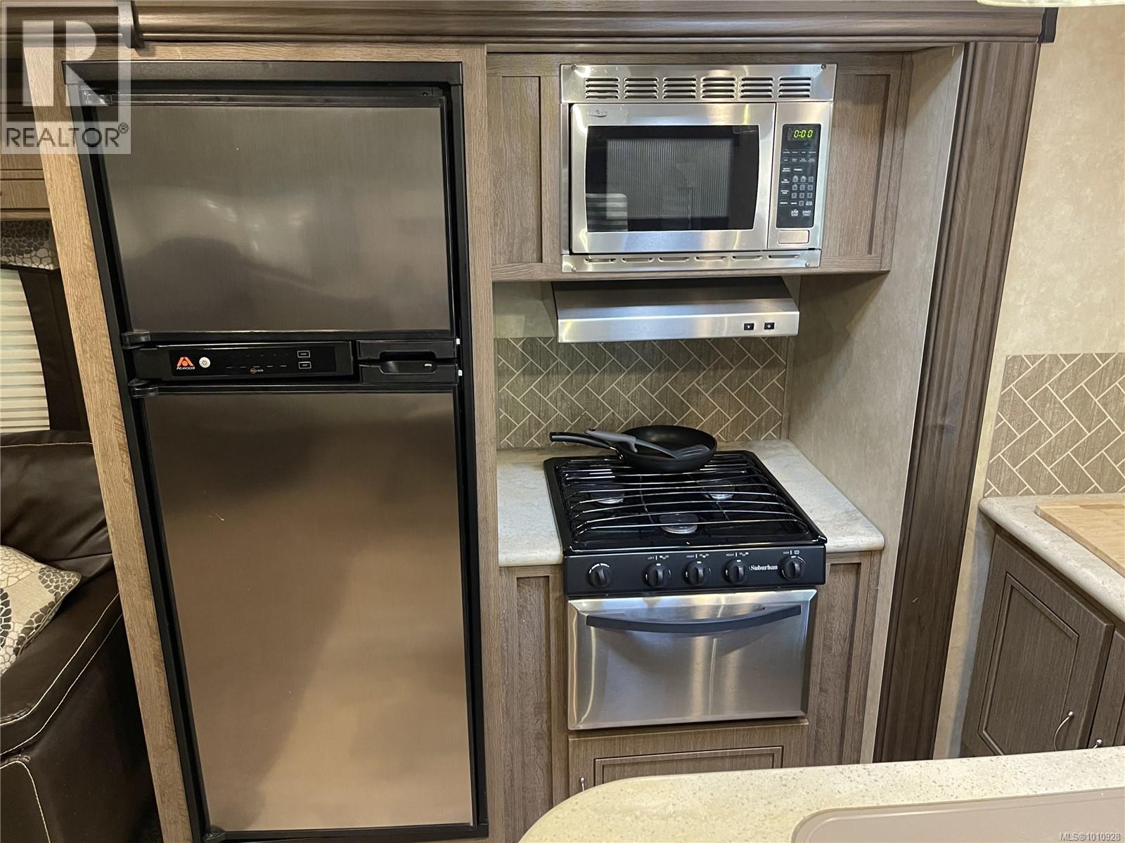 C-11 2650 Turnbull Rd, Bowser