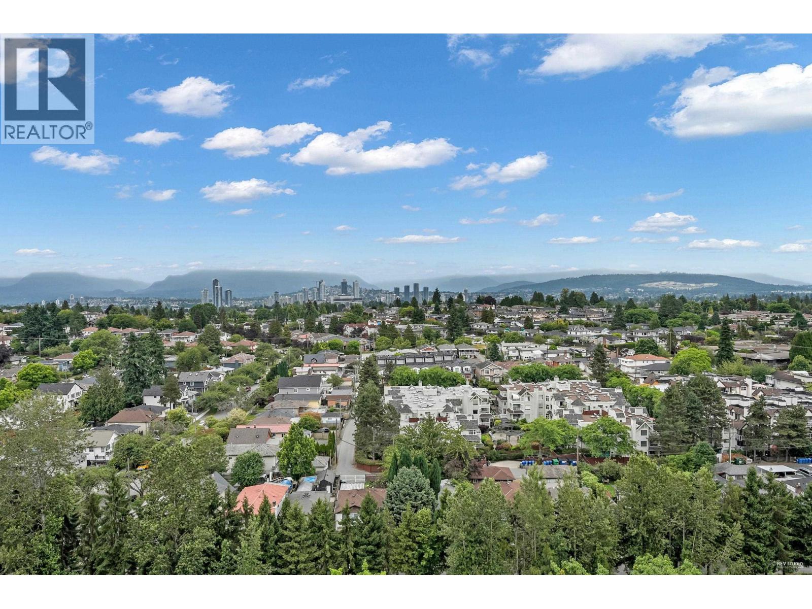 Photo 19 of 2002 3663 Crowley Drive, Vancouver BC