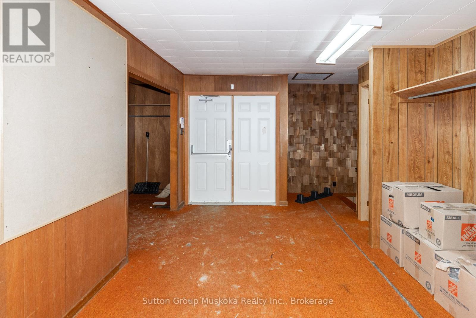 Photo 2 of 707 Muskoka Road 3 Road N, Huntsville ON