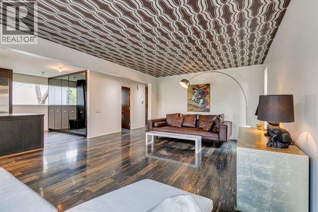 Photo 21 of 1222 18 Street Nw, Calgary AB
