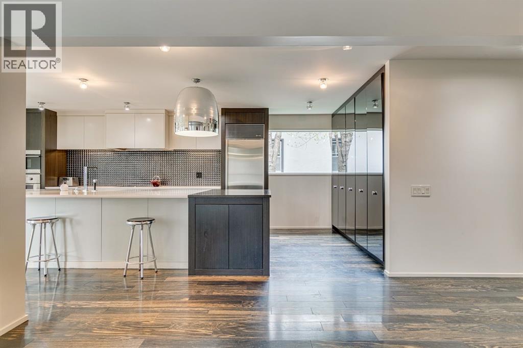 Photo 25 of 1222 18 Street Nw, Calgary AB