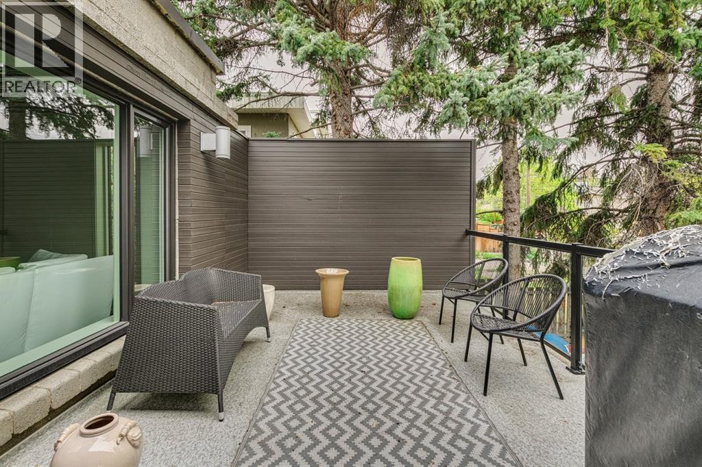 Photo 19 of 1222 18 Street Nw, Calgary AB