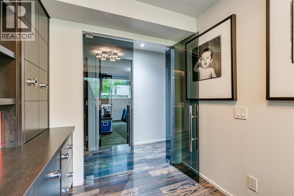 Photo 34 of 1222 18 Street Nw, Calgary AB
