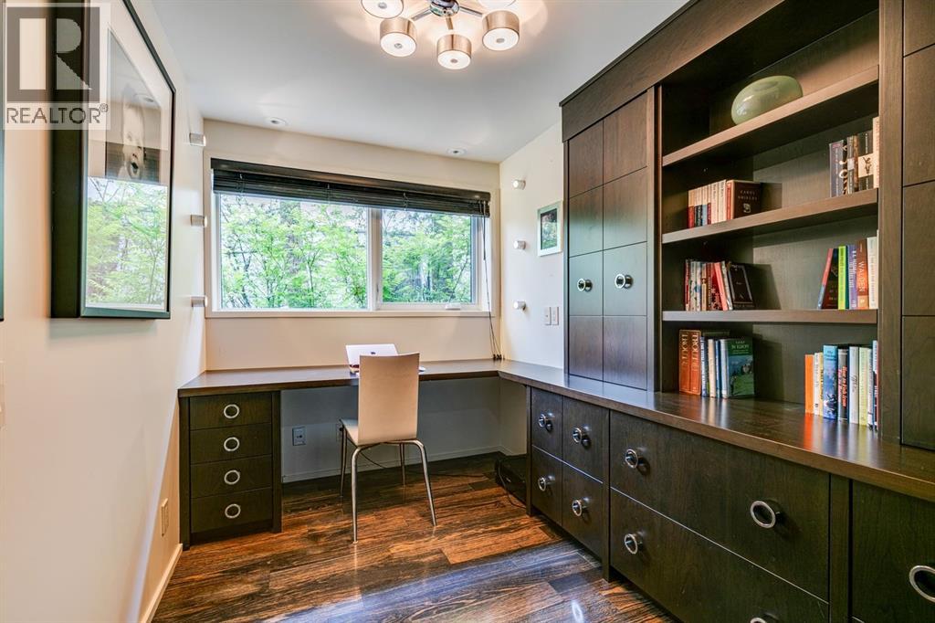 Photo 28 of 1222 18 Street Nw, Calgary AB