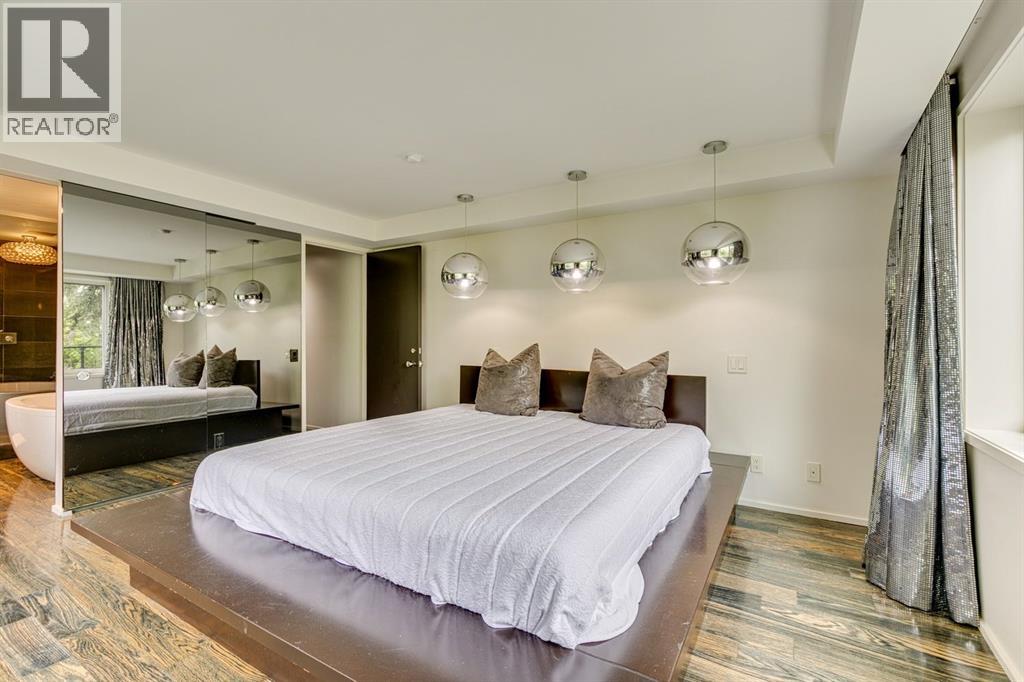 Photo 24 of 1222 18 Street Nw, Calgary AB