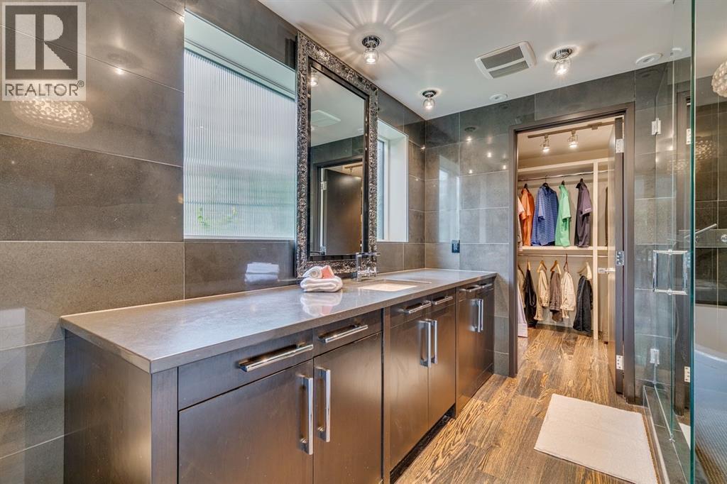Photo 29 of 1222 18 Street Nw, Calgary AB
