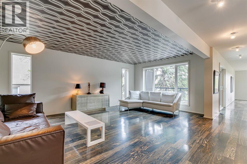 Photo 9 of 1222 18 Street Nw, Calgary AB