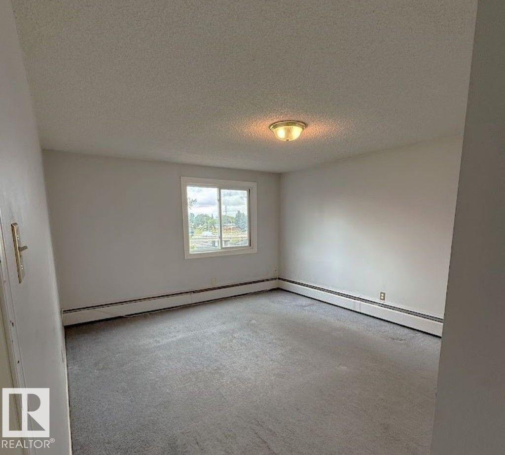 Photo 8 of 216 7835 159 St Nw, Edmonton AB