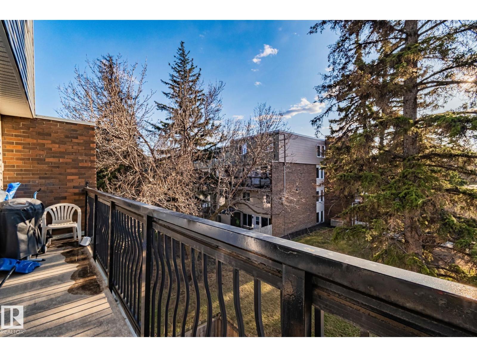 Photo 7 of 216 7835 159 St Nw, Edmonton AB