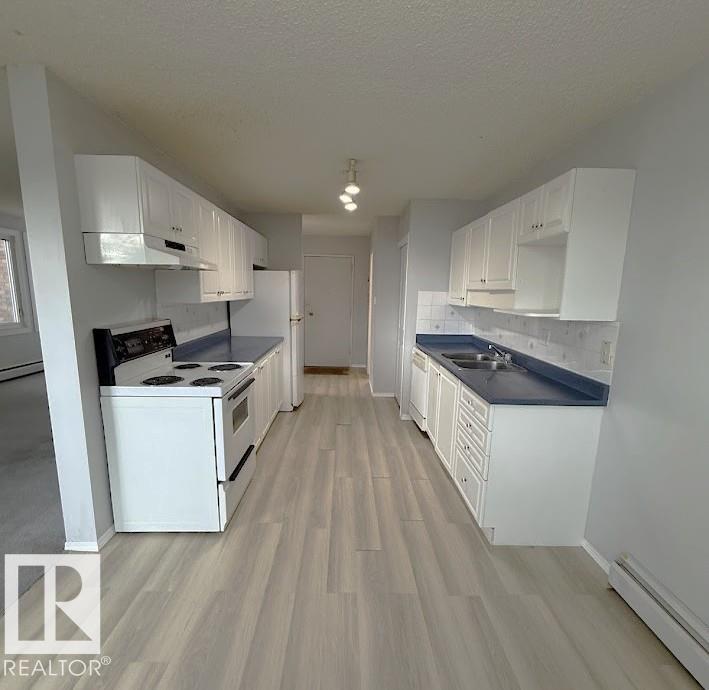 Photo 11 of 216 7835 159 St Nw, Edmonton AB