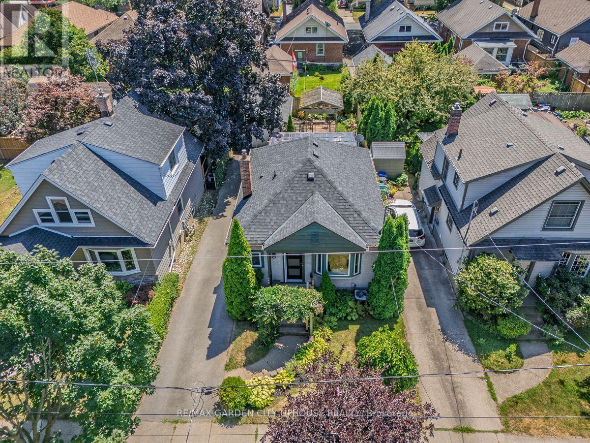Photo 7 of 14 Spruce Street, St Catharines ON