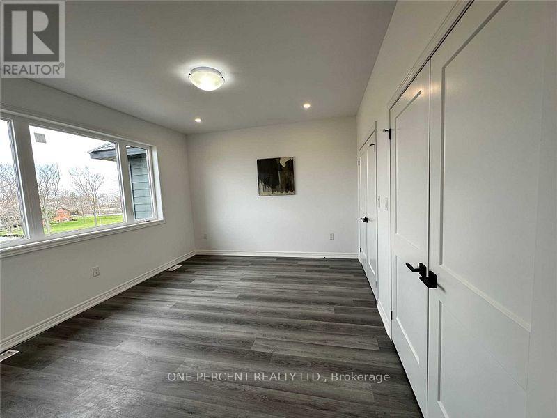 Photo 20 of 12 Beaverloch Drive, Thorold ON