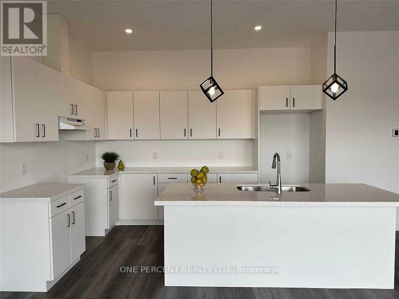Photo 14 of 12 Beaverloch Drive, Thorold ON