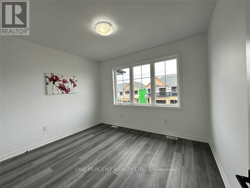 Photo 25 of 12 Beaverloch Drive, Thorold ON