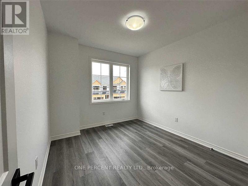 Photo 7 of 12 Beaverloch Drive, Thorold ON