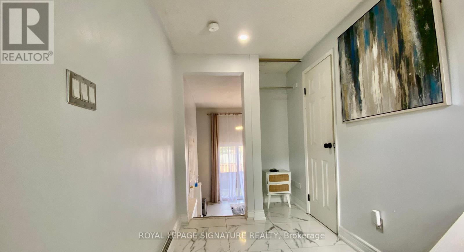 Photo 4 of 3 1255 Upper Gage Avenue, Hamilton ON