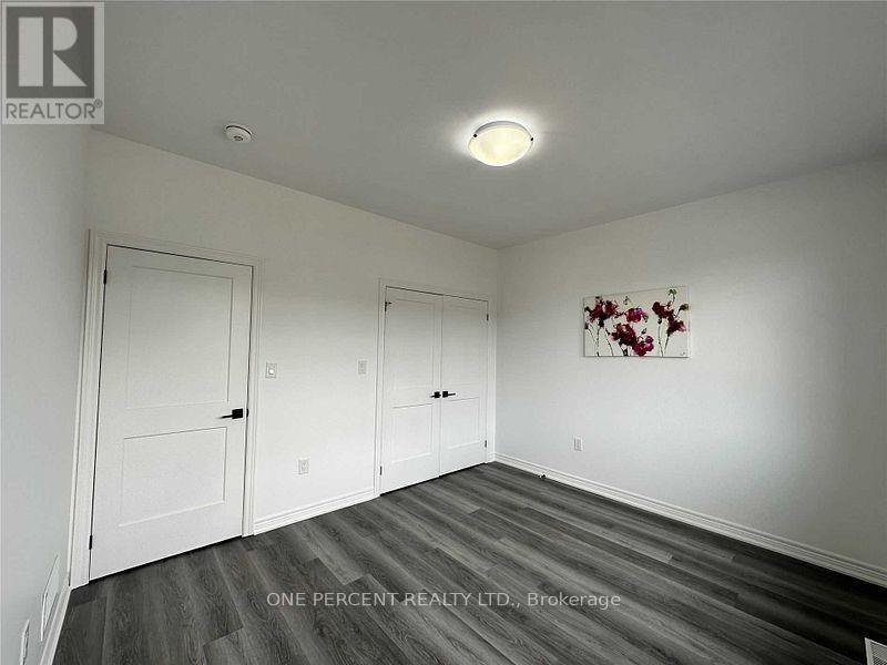 Photo 8 of 12 Beaverloch Drive, Thorold ON