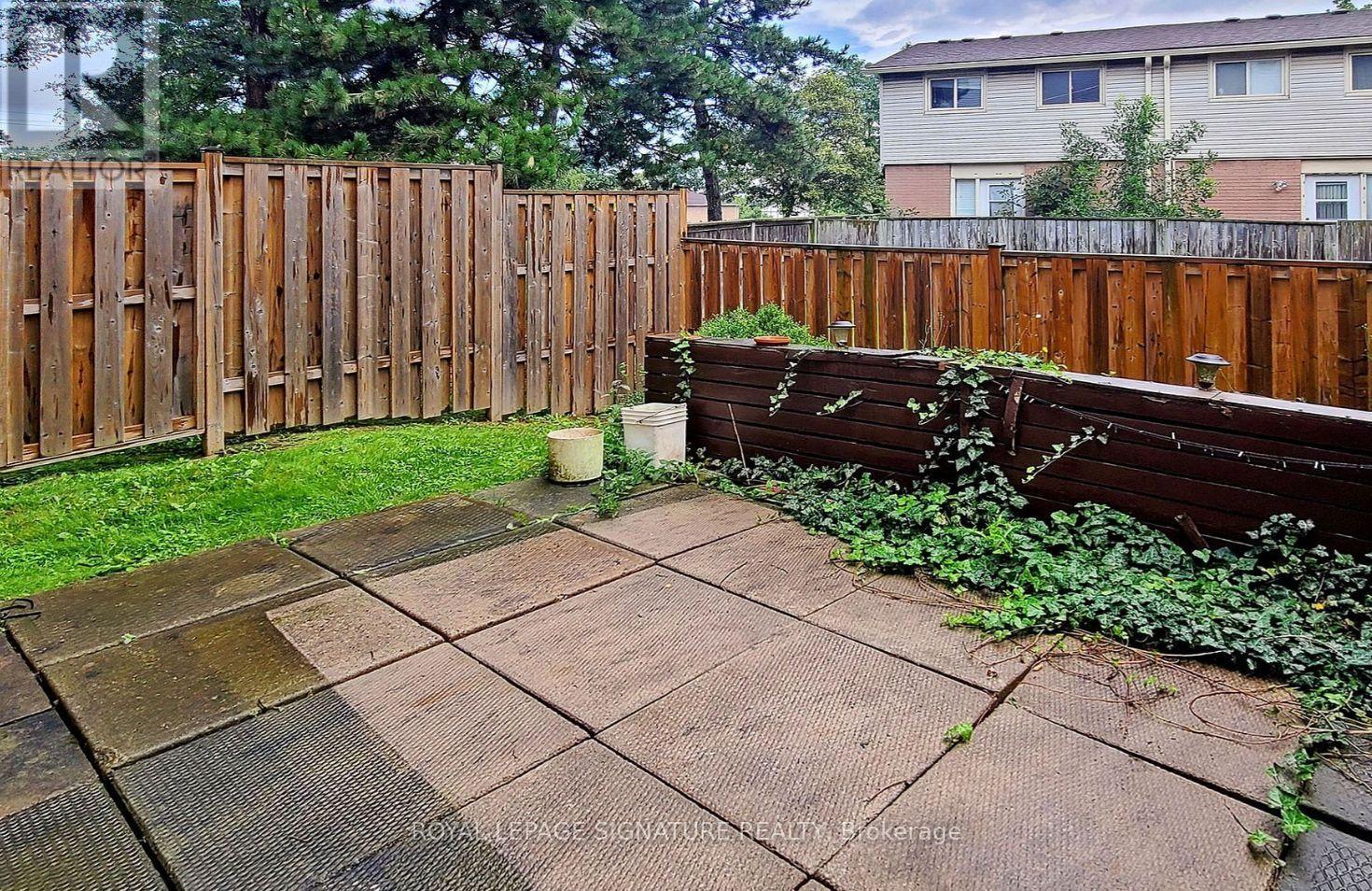 Photo 7 of 3 1255 Upper Gage Avenue, Hamilton ON