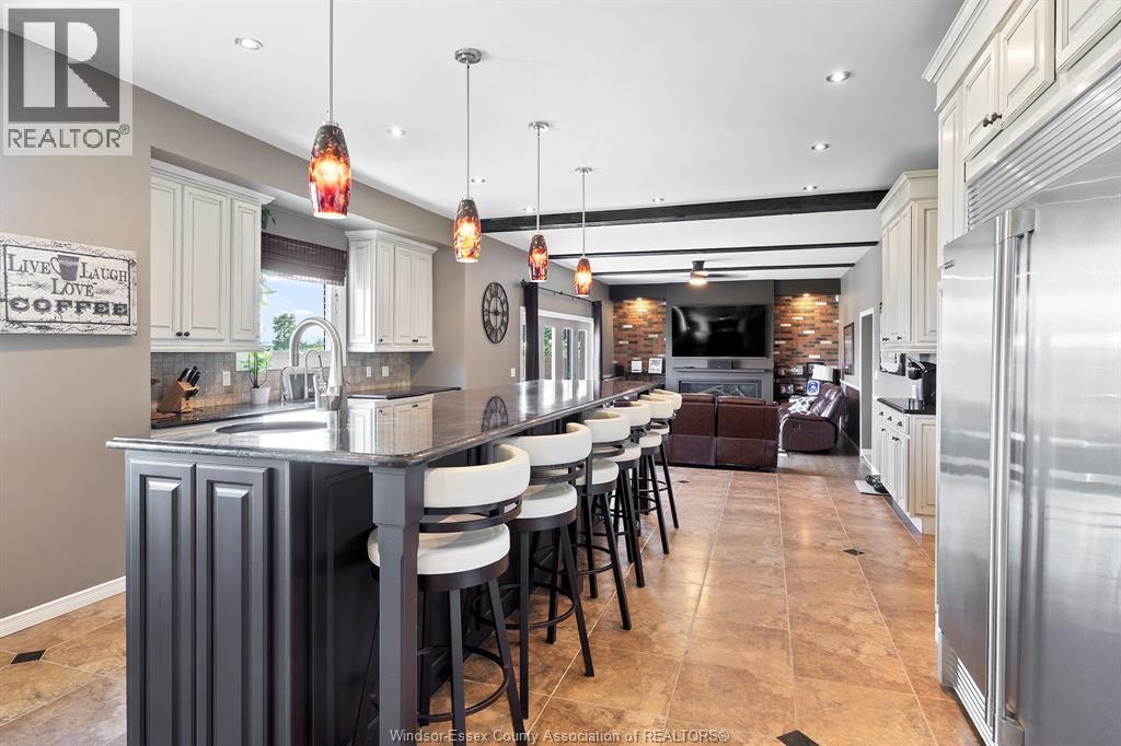 Photo 11 of 1690 Golfview Drive, Lasalle ON