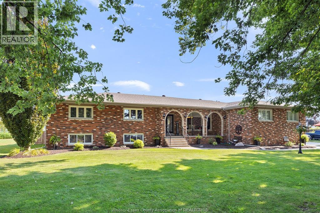 Photo 1 of 1690 Golfview Drive, Lasalle ON