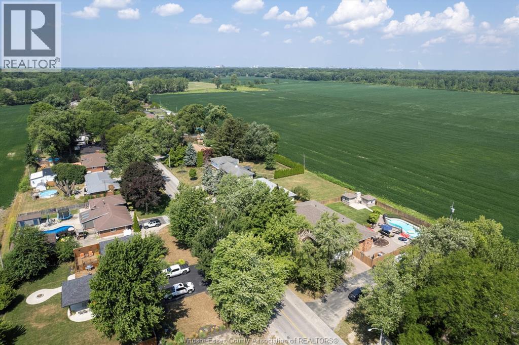 Photo 33 of 1690 Golfview Drive, Lasalle ON