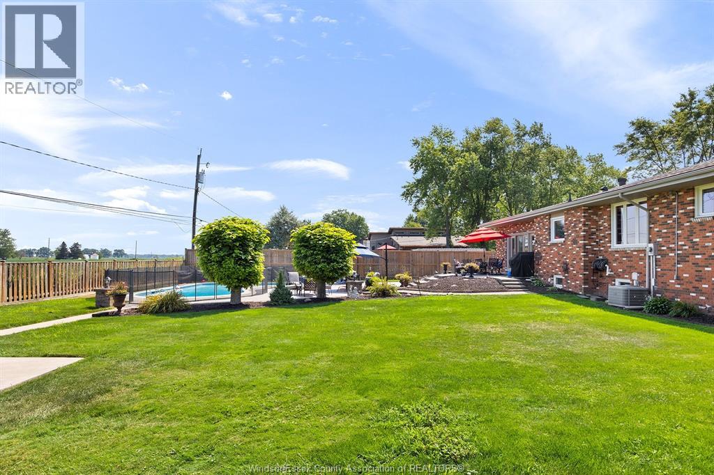 Photo 30 of 1690 Golfview Drive, Lasalle ON