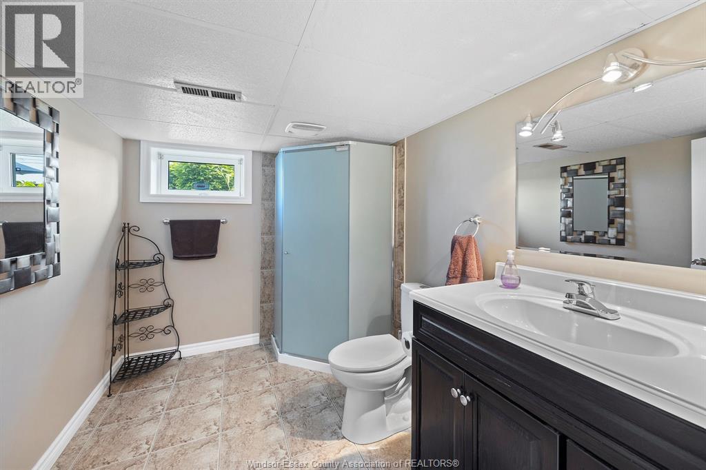 Photo 28 of 1690 Golfview Drive, Lasalle ON