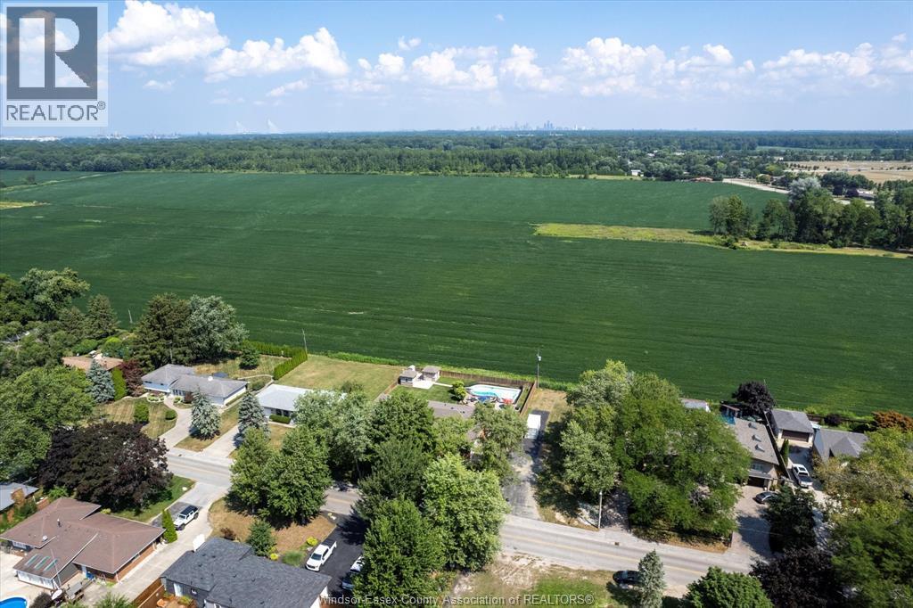 Photo 35 of 1690 Golfview Drive, Lasalle ON