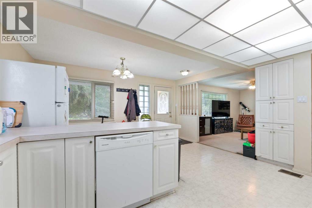 Single Family House for Sale in  Regal Crescent NE Renfrew Calgary 