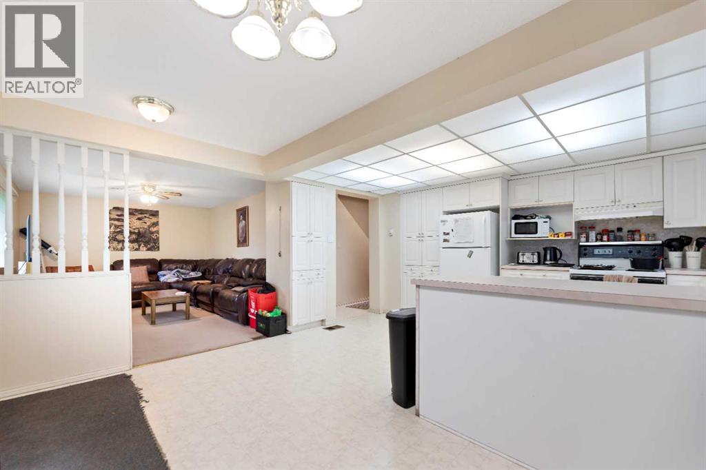 Single Family House for Sale in  Regal Crescent NE Renfrew Calgary 