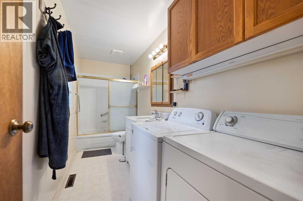 Single Family House for Sale in  Regal Crescent NE Renfrew Calgary 