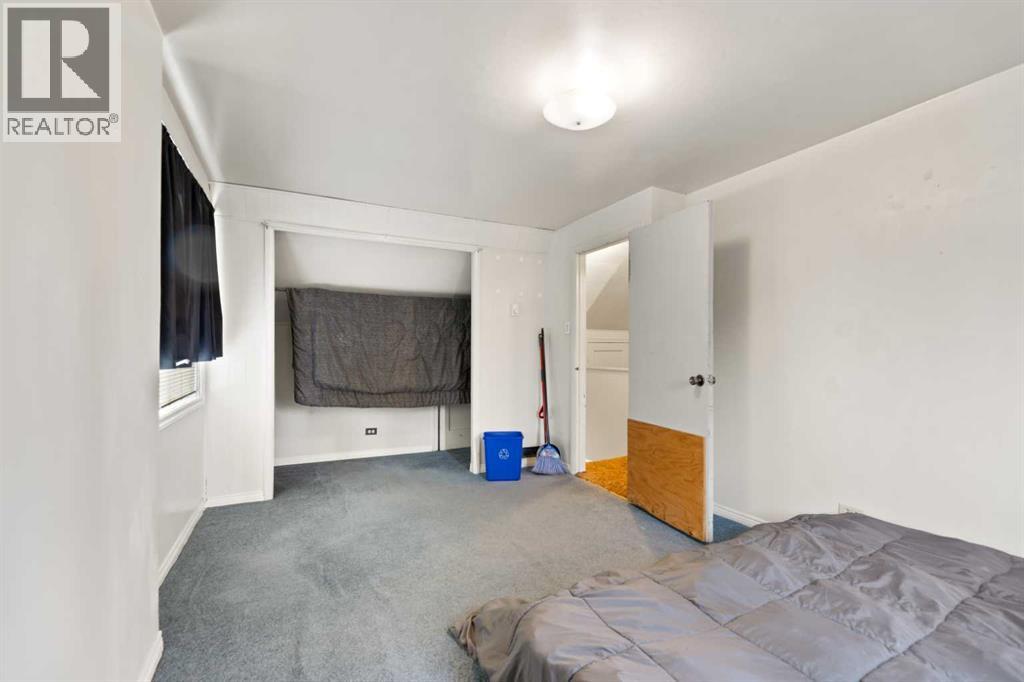 Single Family House for Sale in  Regal Crescent NE Renfrew Calgary 