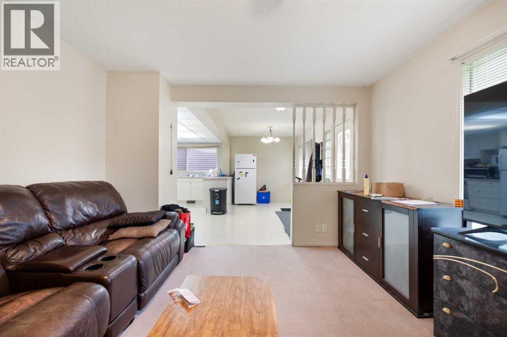 Single Family House for Sale in  Regal Crescent NE Renfrew Calgary 