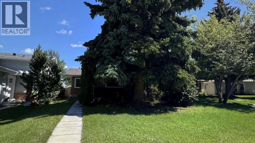 Single Family House Bungalow for Sale in  Sunhurst Court SE Sundance Calgary 
