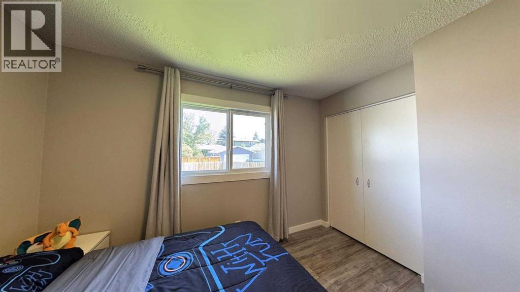 47 Sunhurst Court SE, Calgary, Alberta