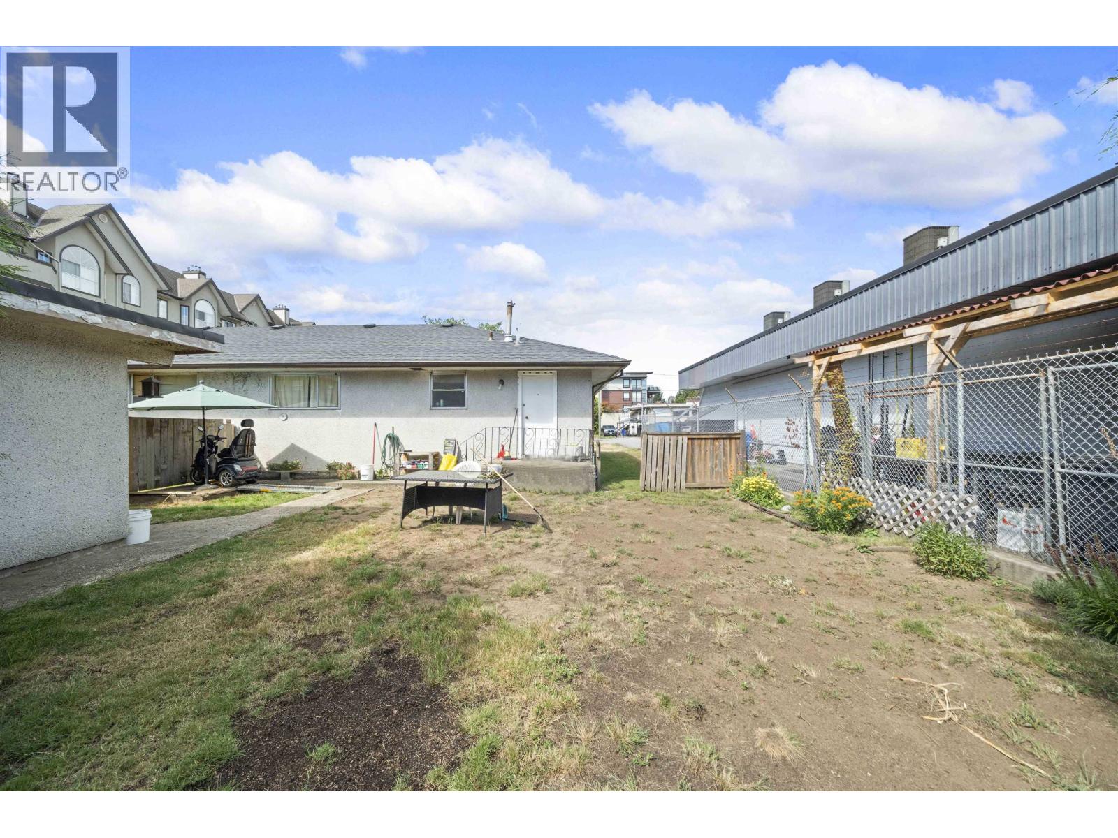 Photo 7 of 12466 191 B Street, Pitt Meadows BC