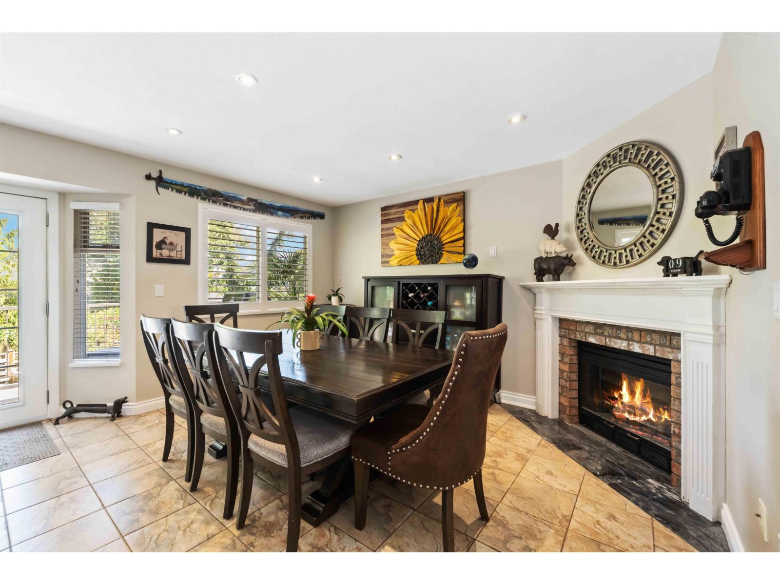 Photo 10 of 18843 61 A Avenue, Surrey BC