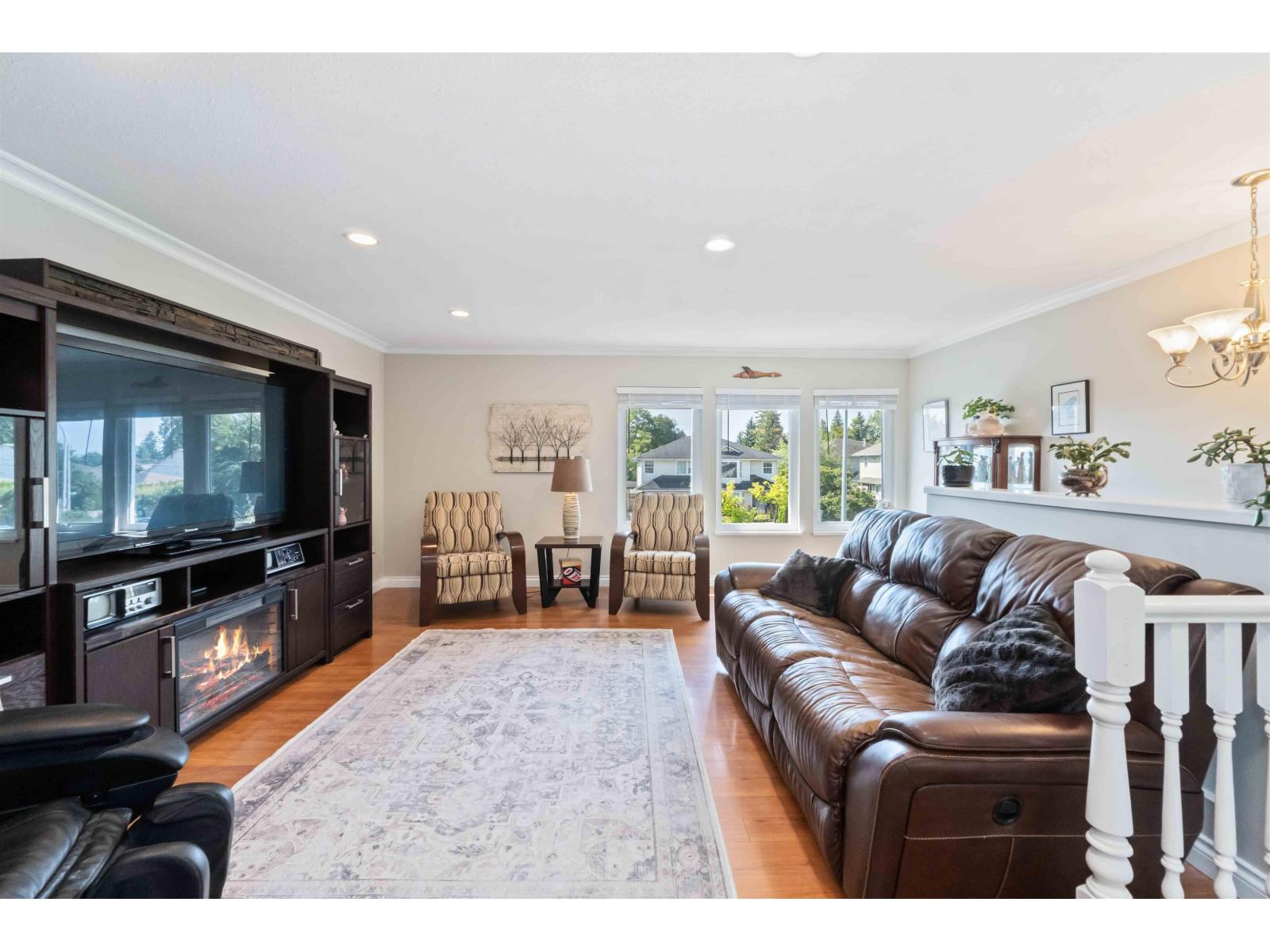 Photo 6 of 18843 61 A Avenue, Surrey BC