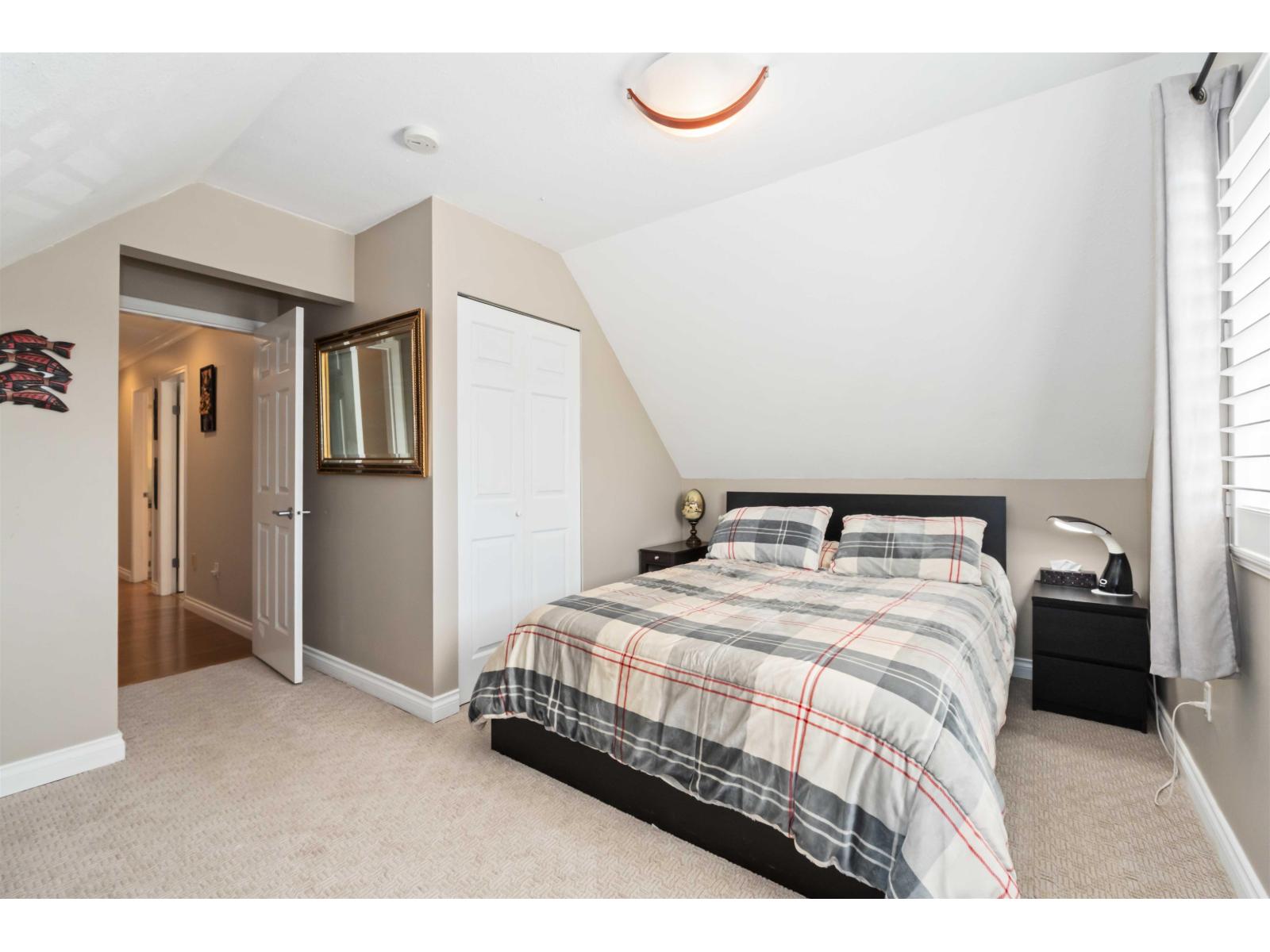 Photo 21 of 18843 61 A Avenue, Surrey BC